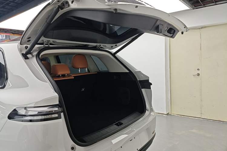 Used Leapmotor C10 2024 530 LiDAR Edition Trunk