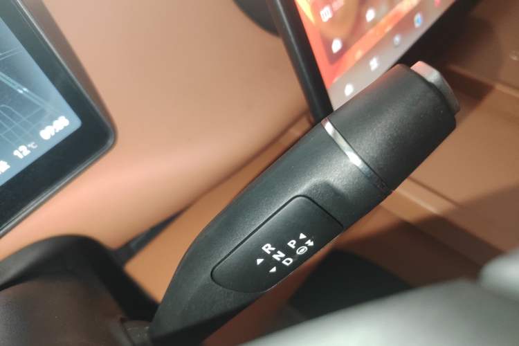 Used Leapmotor C10 2024 530 Smart Edition Gear Lever