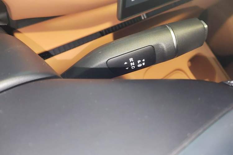 Used Leapmotor C10 2024 530 Smart Edition Gear Lever