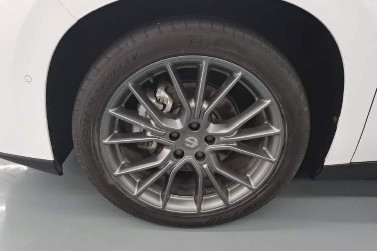 Used Leapmotor C10 2024 530 Smart Edition Left Front Wheel Hub