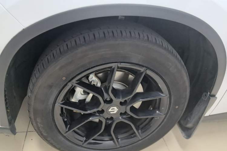 Used Leapmotor C10 2024 530 LiDAR Edition Left Front Wheel Hub