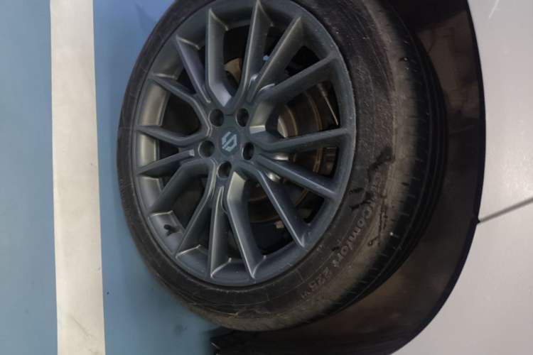 Used Leapmotor C10 2024 530 LiDAR Edition Right Rear Wheel Hub