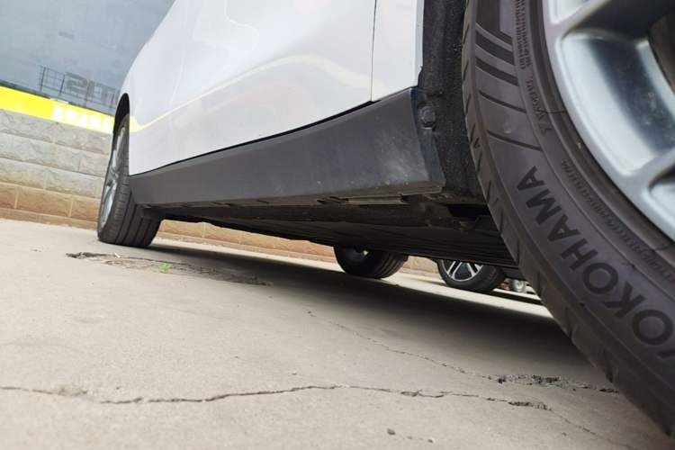 Used Leapmotor C10 2024 530 Smart Edition Right Side Sill