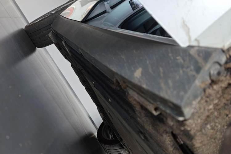 Used Leapmotor C10 2024 210 Smart Edition Right Side Sill