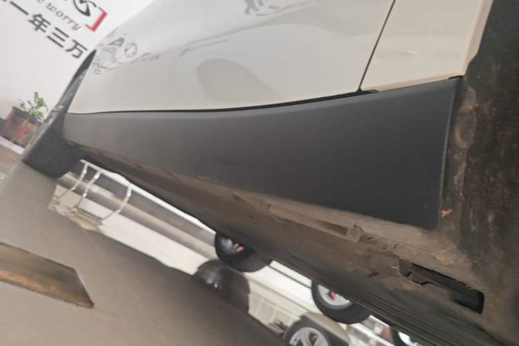 Used Leapmotor C10 2024 530 LiDAR Edition Right Side Sill