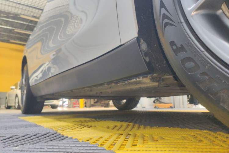 Used Leapmotor C10 2024 210 Comfort Edition Right Side Sill
