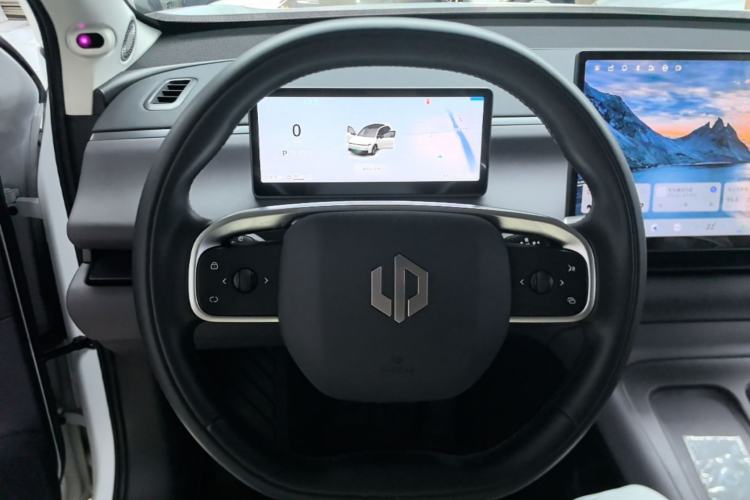 Used Leapmotor C10 2024 530 LiDAR Edition Steering Wheel