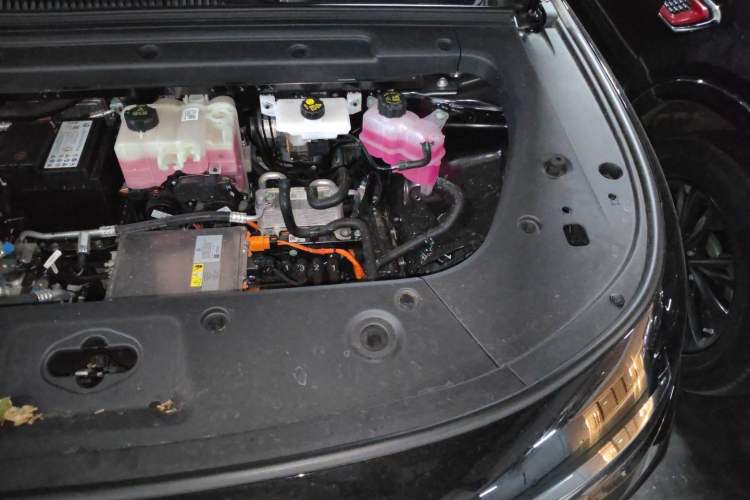 Used Leapmotor C10 2026 605 LiDAR Version Engine Bay Left