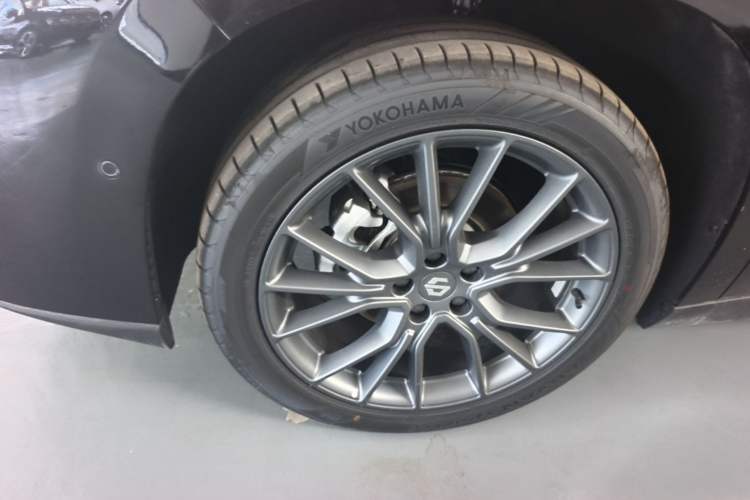 Used Leapmotor C10 2026 210 Joyful Edition Left Front Wheel Hub
