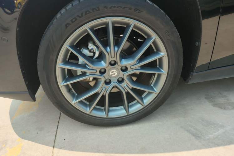 Used Leapmotor C10 2026 210 Joyful Edition Left Front Wheel Hub