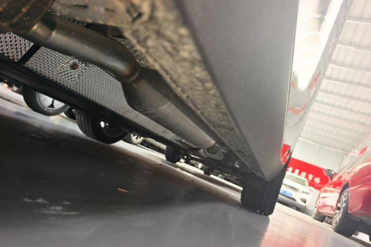 Used Leapmotor C10 2026 210 Joyful Edition Left Side Sill