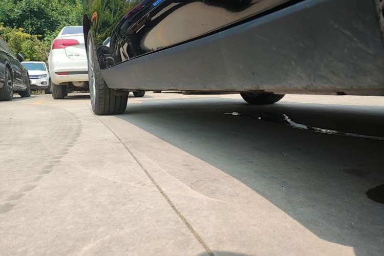 Used Leapmotor C10 2026 210 Joyful Edition Right Side Sill