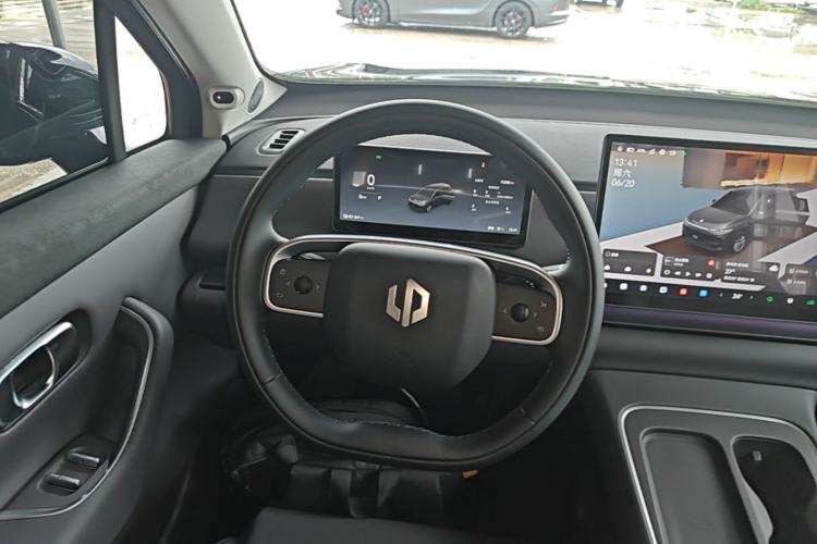 Used Leapmotor C10 2026 605 LiDAR Version Steering Wheel