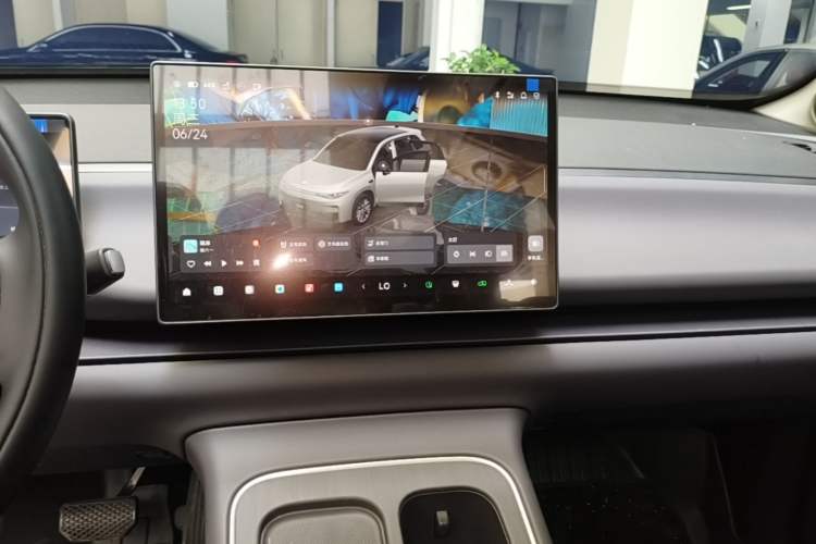 Used Leapmotor C10 2026 605 LiDAR Version Audio And AC Panel