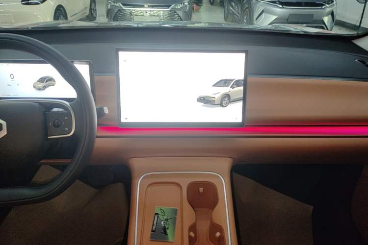 Used Leapmotor C10 2026 605 LiDAR Version Audio And AC Panel