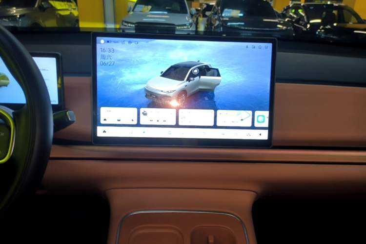 Used Leapmotor C10 2026 605 LiDAR Version Audio And AC Panel
