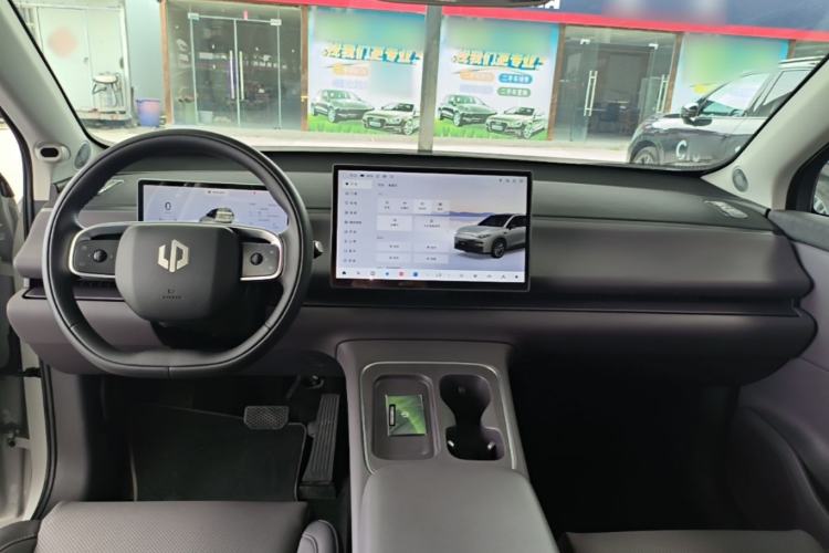 Used Leapmotor C10 2026 605 Enjoyment Edition Center Console