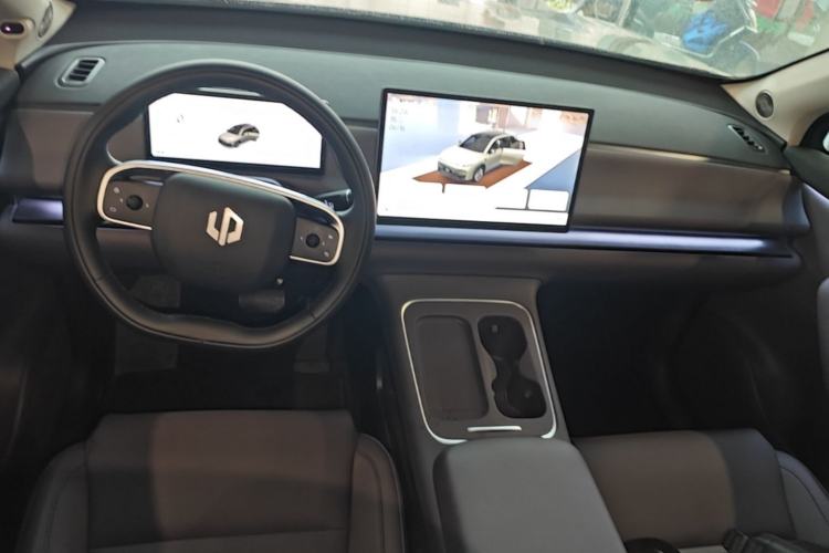 Used Leapmotor C10 2026 605 LiDAR Version Center Console