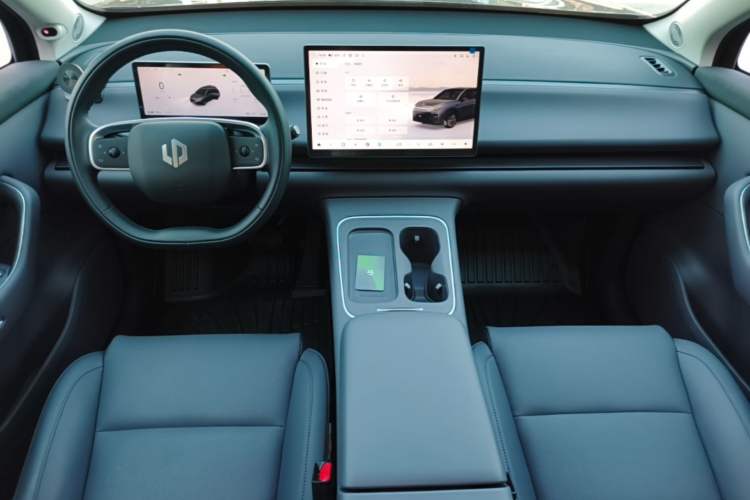 Used Leapmotor C10 2026 605 Enjoyment Edition Center Console