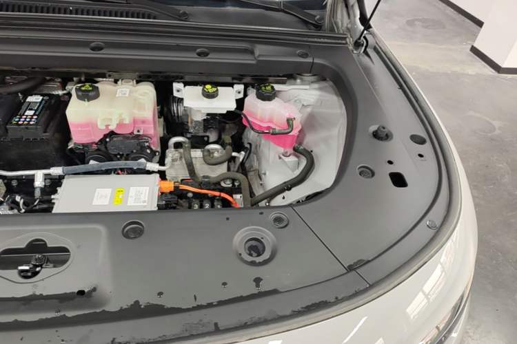 Used Leapmotor C10 2026 605 LiDAR Version Engine Bay Left