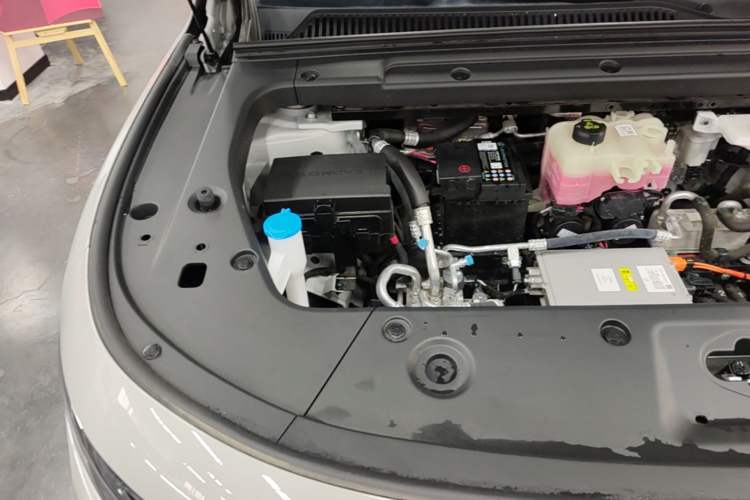 Used Leapmotor C10 2026 605 LiDAR Version Engine Bay Right