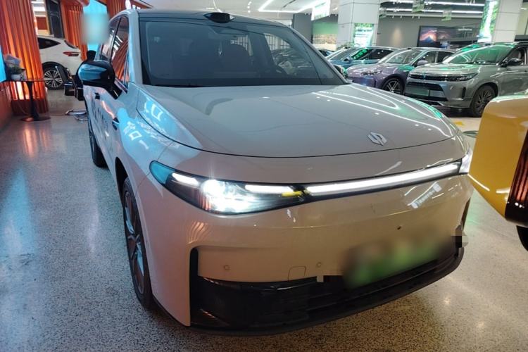 Used Leapmotor C10 2026 605 LiDAR Version Front Right 45 Deg