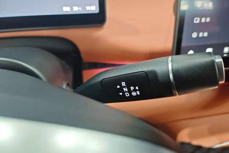 Used Leapmotor C10 2026 605 LiDAR Version Gear Lever
