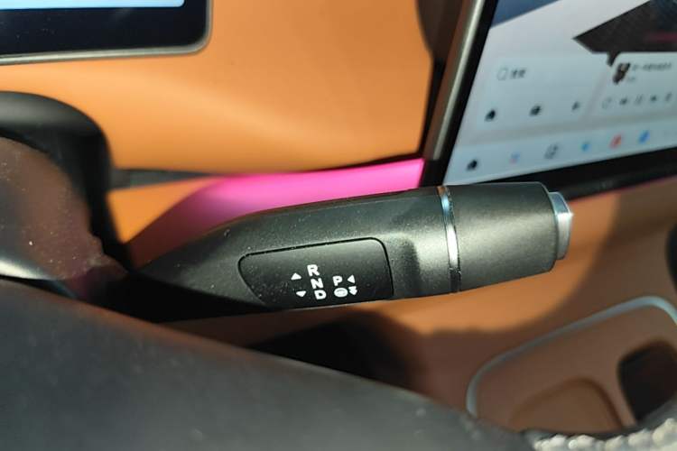 Used Leapmotor C10 2026 605 LiDAR Version Gear Lever