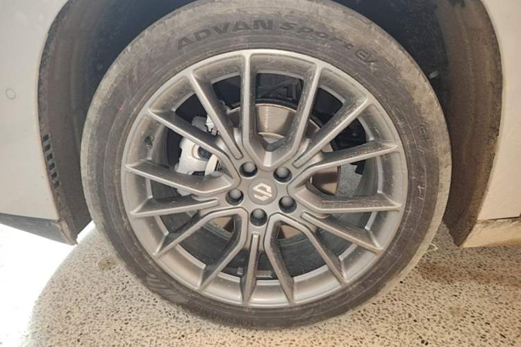 Used Leapmotor C10 2026 605 LiDAR Version Left Front Wheel Hub