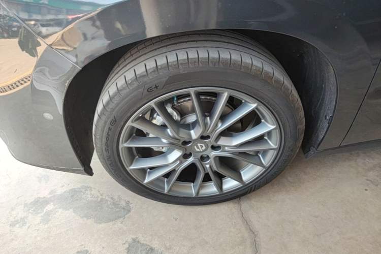 Used Leapmotor C10 2026 605 LiDAR Version Left Front Wheel Hub