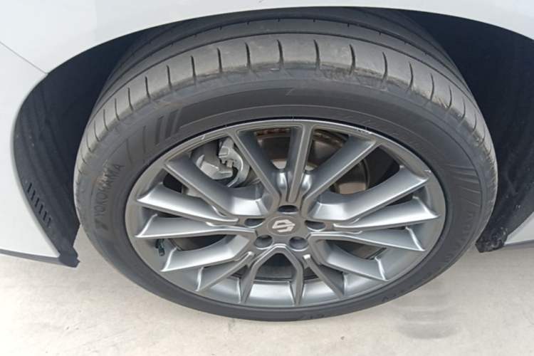 Used Leapmotor C10 2026 605 LiDAR Version Left Front Wheel Hub