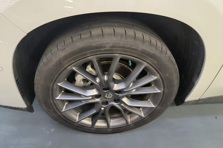 Used Leapmotor C10 2026 605 LiDAR Version Left Front Wheel Hub