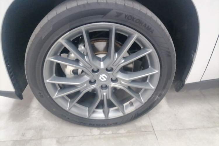 Used Leapmotor C10 2026 605 LiDAR Version Left Front Wheel Hub