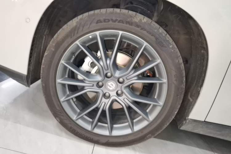 Used Leapmotor C10 2026 605 LiDAR Version Left Front Wheel Hub