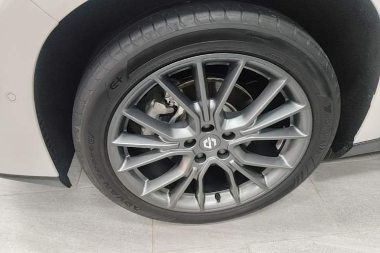 Used Leapmotor C10 2026 605 LiDAR Version Left Front Wheel Hub