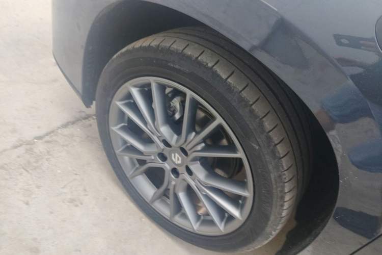 Used Leapmotor C10 2026 210 Joyful Edition Left Front Wheel Hub