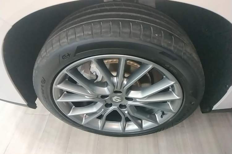 Used Leapmotor C10 2026 605 LiDAR Version Left Front Wheel Hub