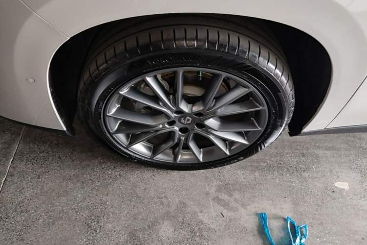 Used Leapmotor C10 2026 210 LiDAR Version Left Front Wheel Hub