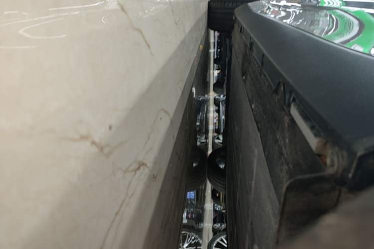 Used Leapmotor C10 2026 605 LiDAR Version Left Side Sill