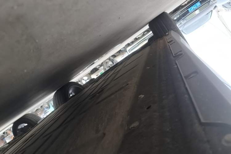 Used Leapmotor C10 2026 605 LiDAR Version Left Side Sill