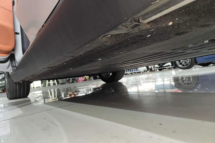 Used Leapmotor C10 2026 605 LiDAR Version Left Side Sill
