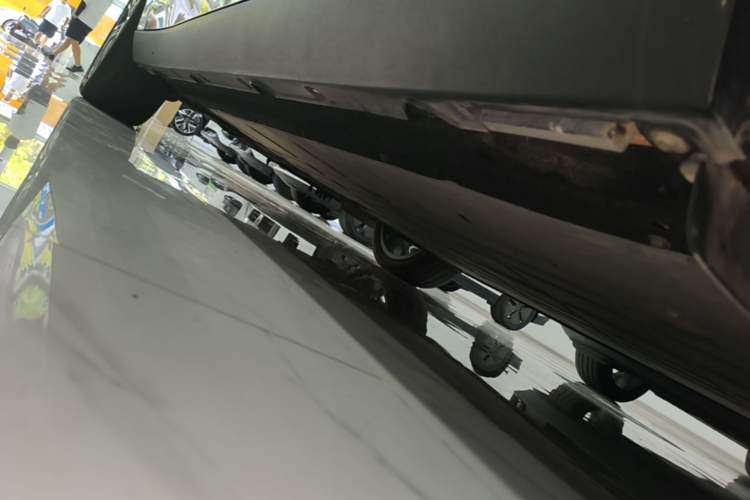 Used Leapmotor C10 2026 605 LiDAR Version Left Side Sill