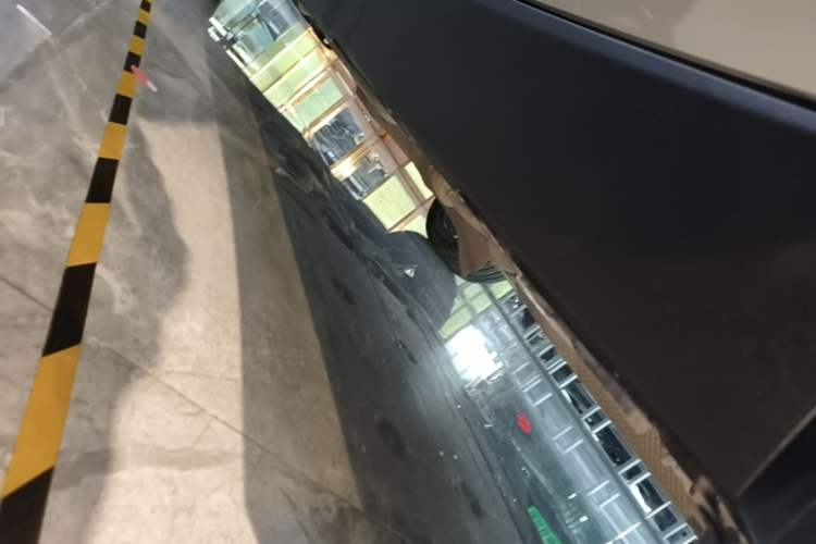 Used Leapmotor C10 2026 210 LiDAR Version Left Side Sill