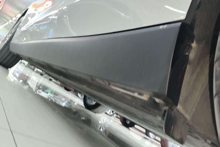 Used Leapmotor C10 2026 605 LiDAR Version Left Side Sill