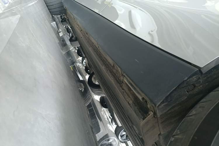 Used Leapmotor C10 2026 605 LiDAR Version Left Side Sill