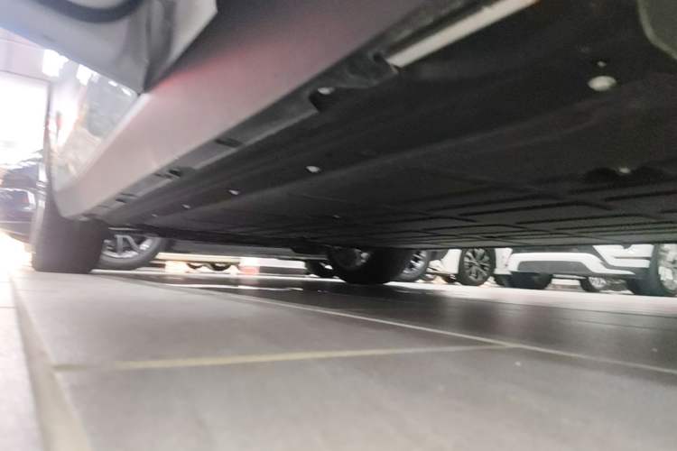 Used Leapmotor C10 2026 605 LiDAR Version Left Side Sill