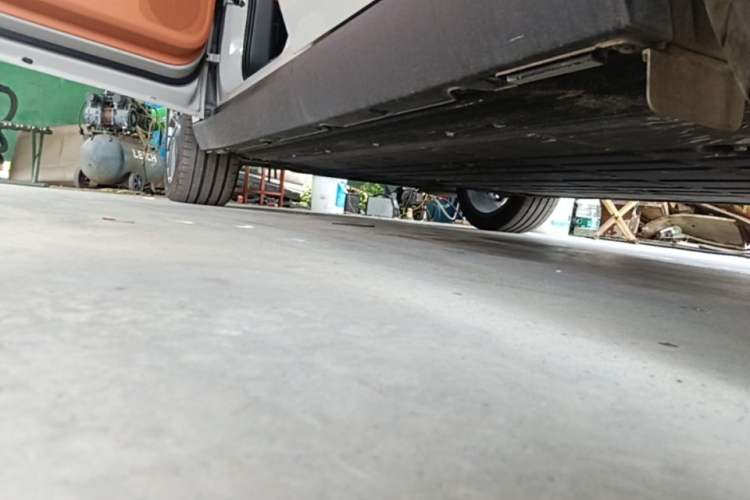 Used Leapmotor C10 2026 605 LiDAR Version Left Side Sill
