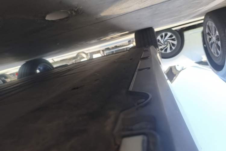 Used Leapmotor C10 2026 605 LiDAR Version Left Side Sill