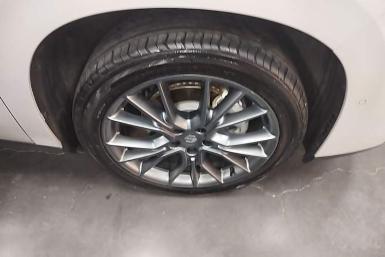 Used Leapmotor C10 2026 605 LiDAR Version Right Front Wheel Hub