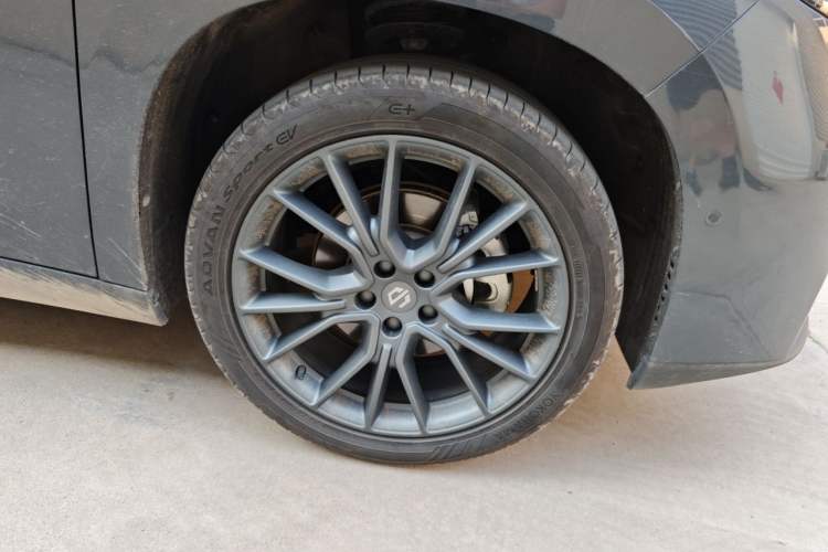 Used Leapmotor C10 2026 605 Enjoyment Edition Right Front Wheel Hub
